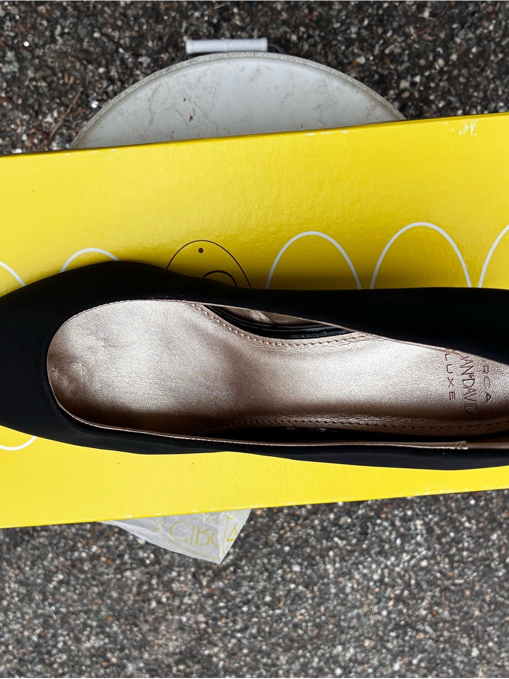 Joan & David Black heels size 9 brand new